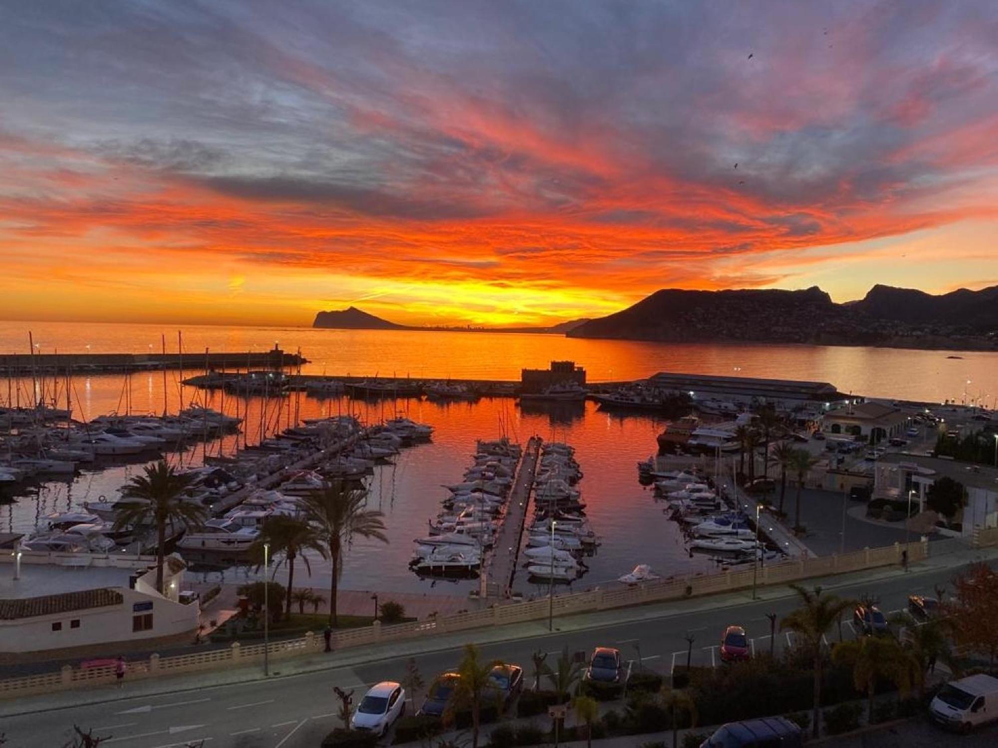 Timora Sea View New Apart' Hipocampos Calp Exterior foto